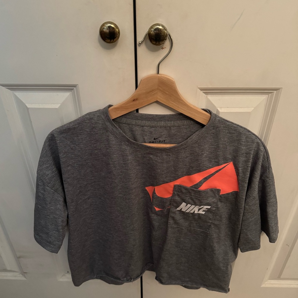 NIKE Dryfit crop top